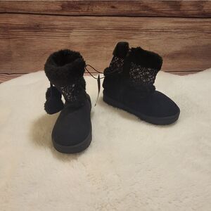 NWT Swiggles black & silver faux fur toddler boots